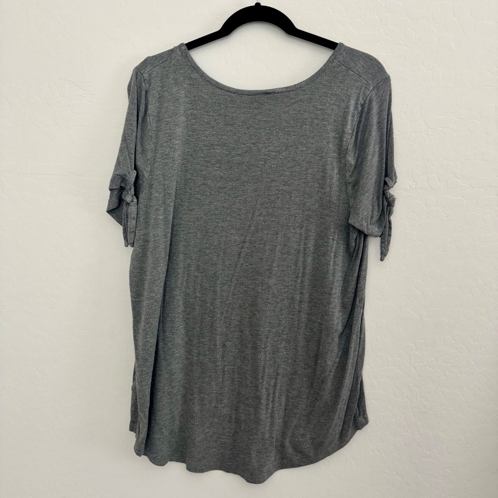Torrid Gray 'Indoorsy' Plant Slim Fit Tee - Picture 3 of 3